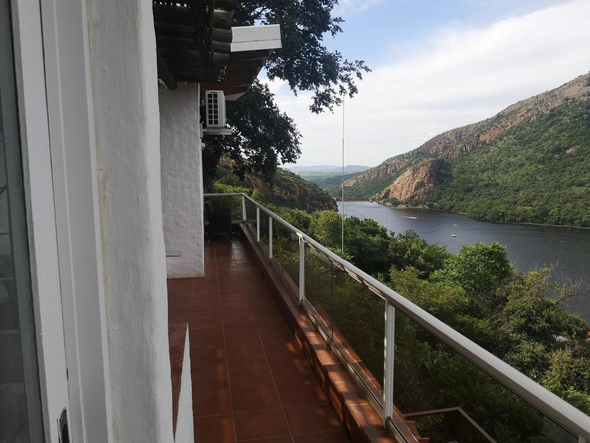 Letamong Hartbeespoort Quarto foto