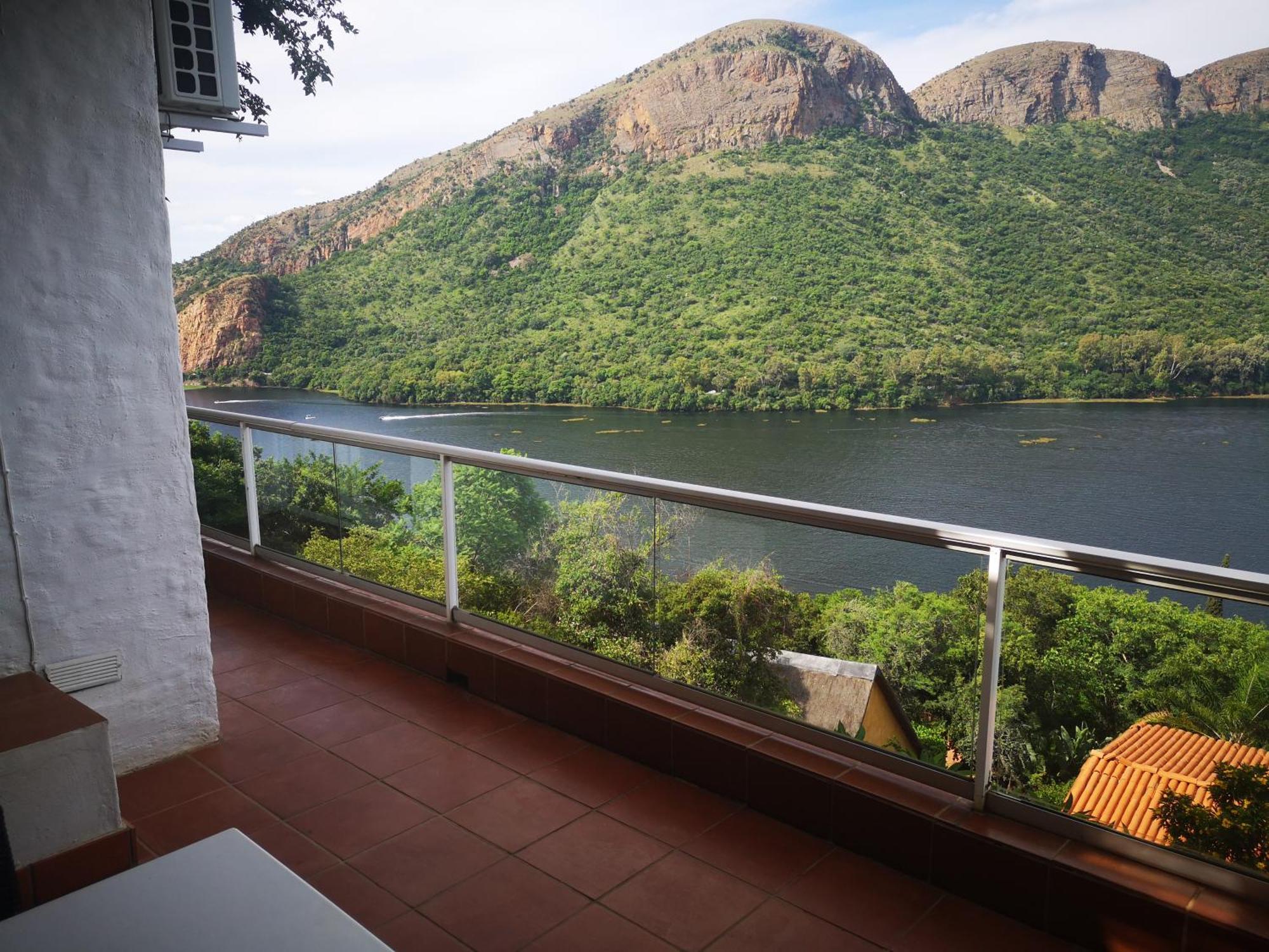 Letamong Hartbeespoort Quarto foto
